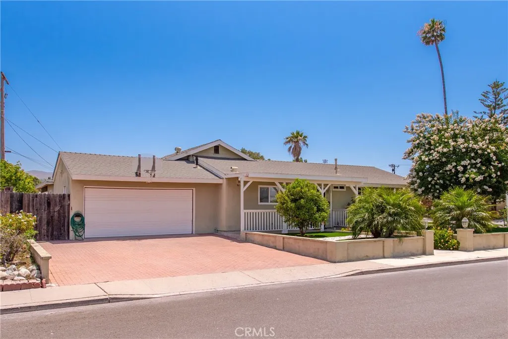 1524 Casarin Avenue, Simi Valley, California 93065 home-pic-0