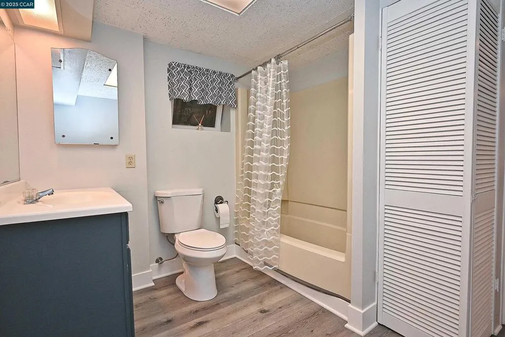 3810 Canyon Way, Martinez, California 94553 home-pic-39