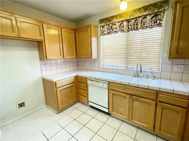 224 Stonewood Drive, Los Banos, California 93635