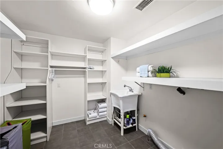 260 The Toledo, Long Beach, California 90803