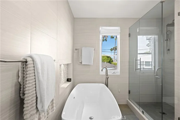 260 The Toledo, Long Beach, California 90803