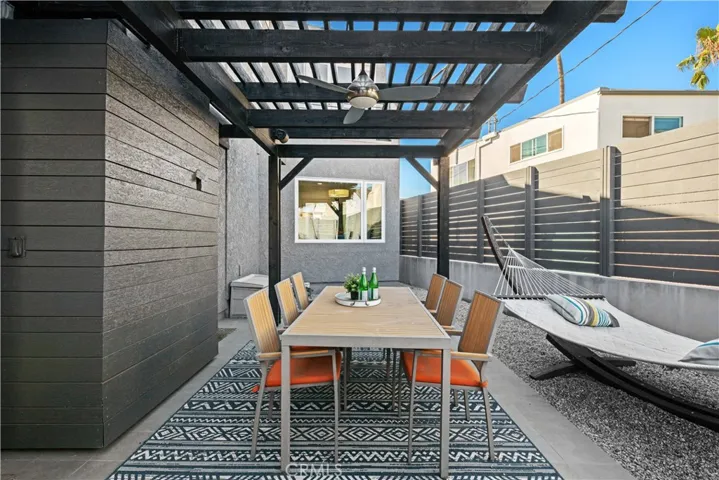 260 The Toledo, Long Beach, California 90803
