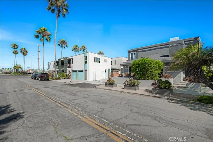 260 The Toledo, Long Beach, California 90803