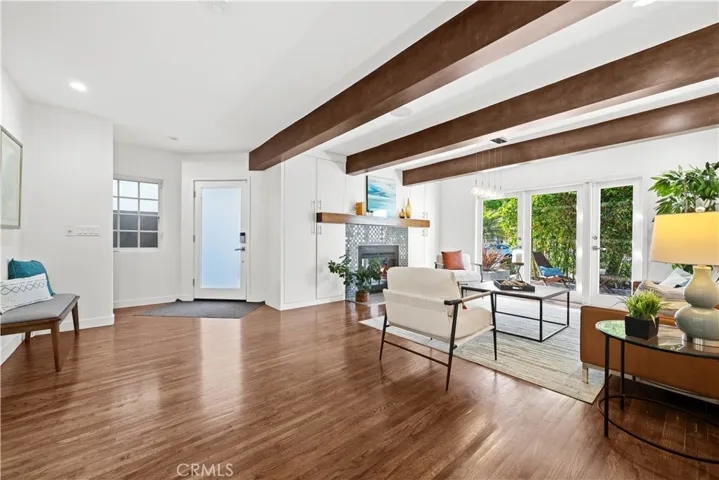 260 The Toledo, Long Beach, California 90803