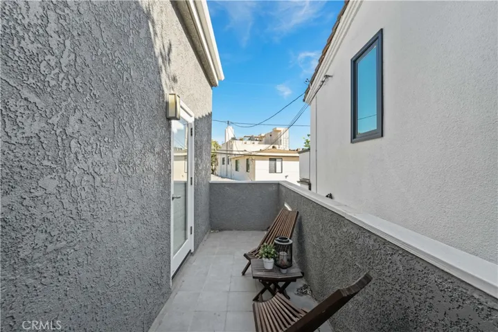 260 The Toledo, Long Beach, California 90803