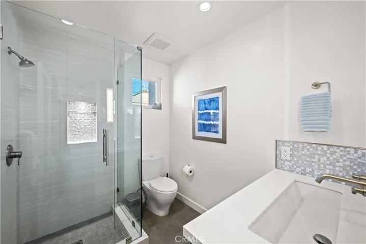 260 The Toledo, Long Beach, California 90803