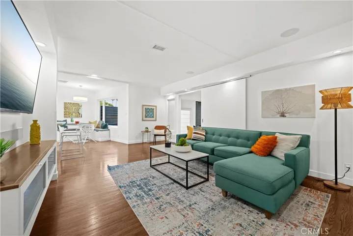 260 The Toledo, Long Beach, California 90803