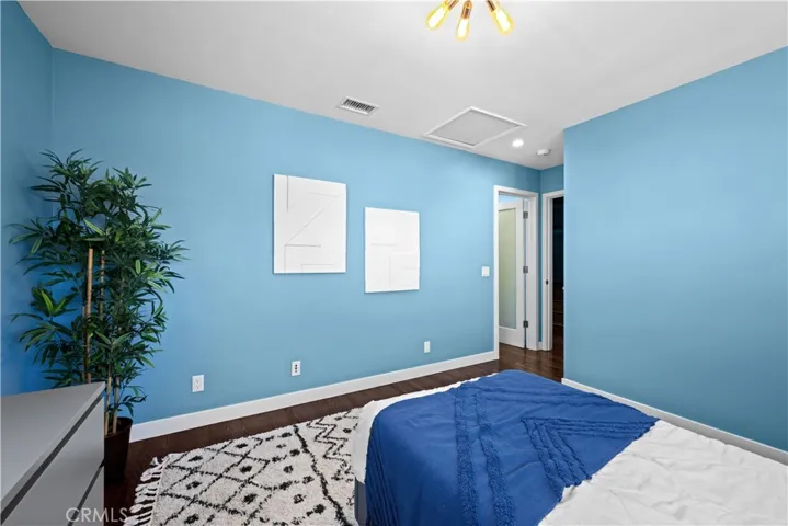260 The Toledo, Long Beach, California 90803