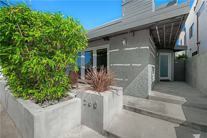 260 The Toledo, Long Beach, California 90803