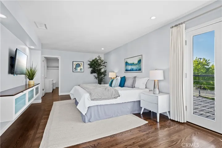 260 The Toledo, Long Beach, California 90803