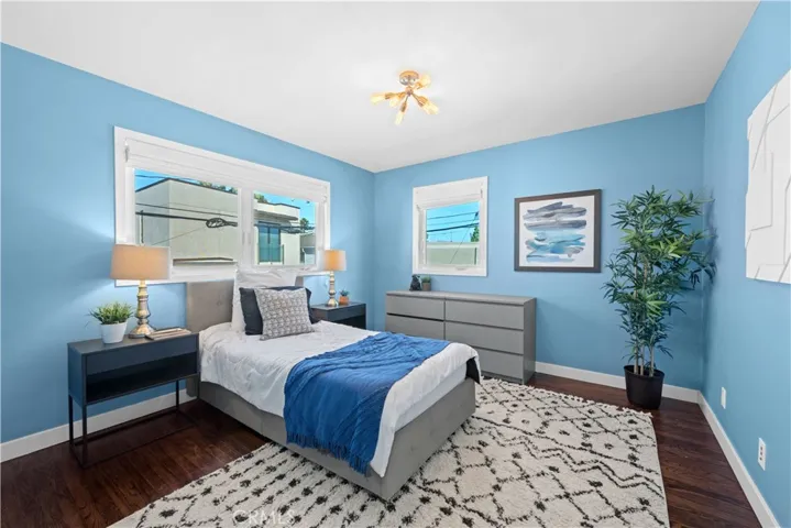260 The Toledo, Long Beach, California 90803
