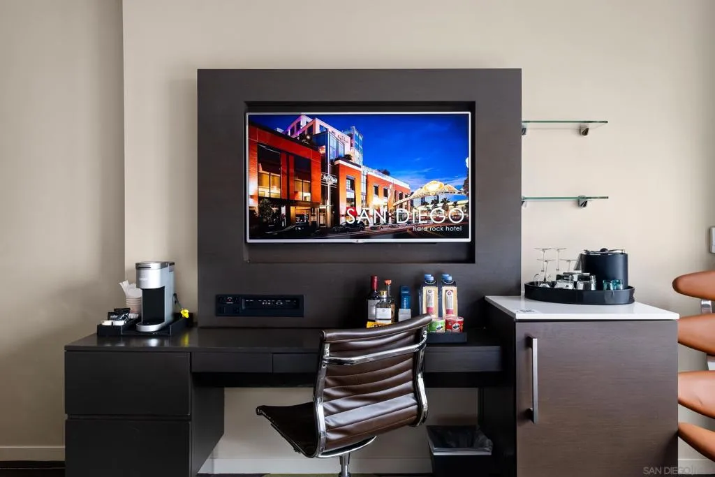 207 5th Ave 1230, San Diego, California 92101 home-pic-11