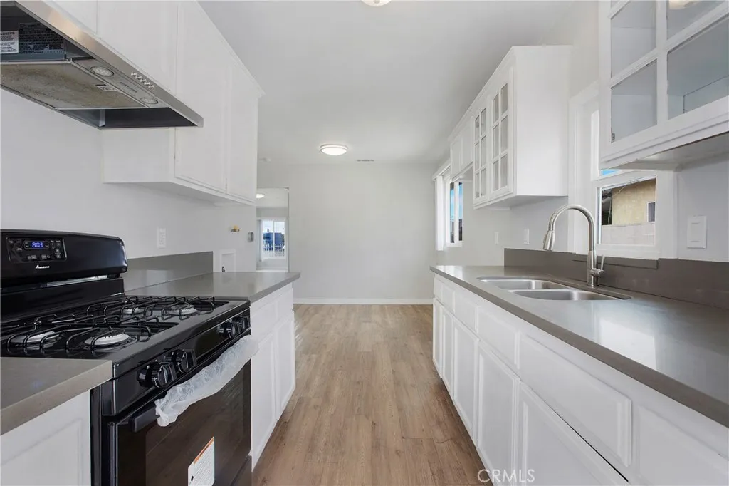 1435 1437 E Colon St, Wilmington, California 90744 home-pic-5