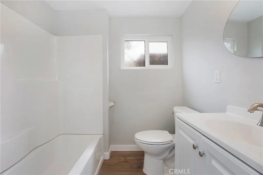 1435 1437 E Colon St, Wilmington, California 90744 home-pic-2