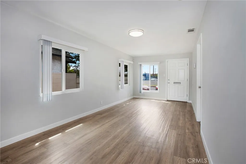 1435 1437 E Colon St, Wilmington, California 90744 home-pic-8