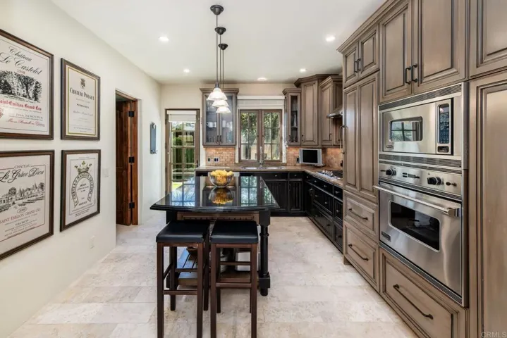 134 8th Street, Del Mar, California 92014