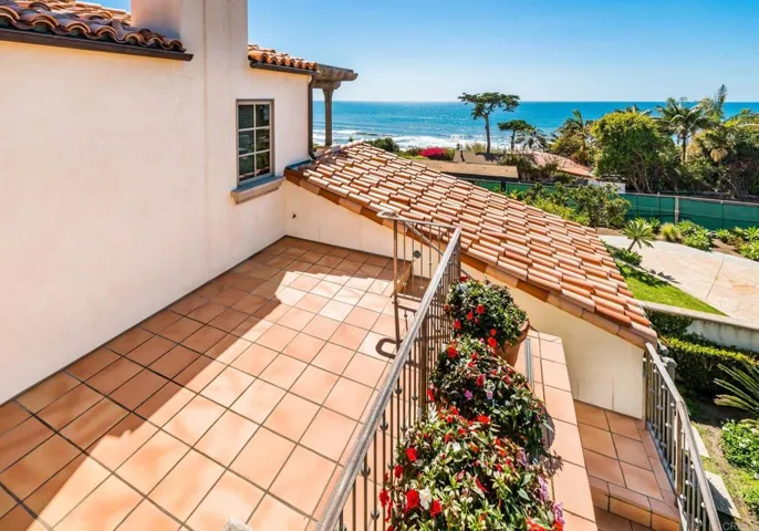 134 8th Street, Del Mar, California 92014