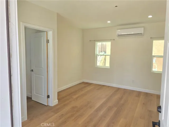 642 W Glenoaks Boulevard A, Glendale, California 91202