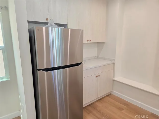 642 W Glenoaks Boulevard A, Glendale, California 91202