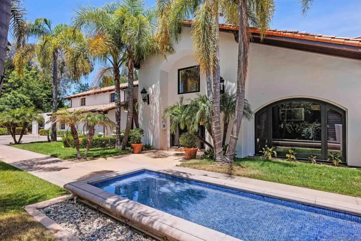 16210 Via Cazadero, Rancho Santa Fe, California 92067