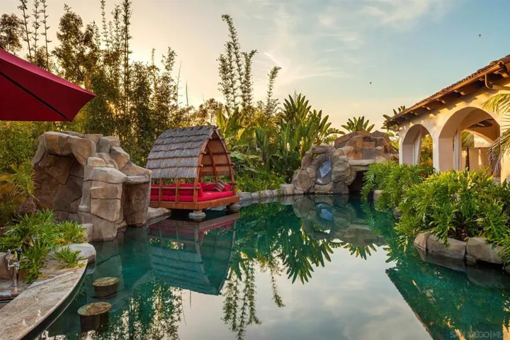 16210 Via Cazadero, Rancho Santa Fe, California 92067
