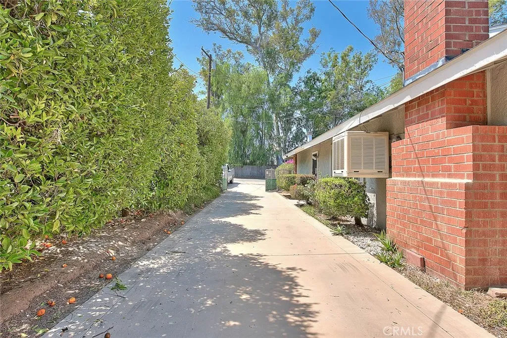 18460 Hibiscus Avenue, Riverside, California 92508 home-pic-4