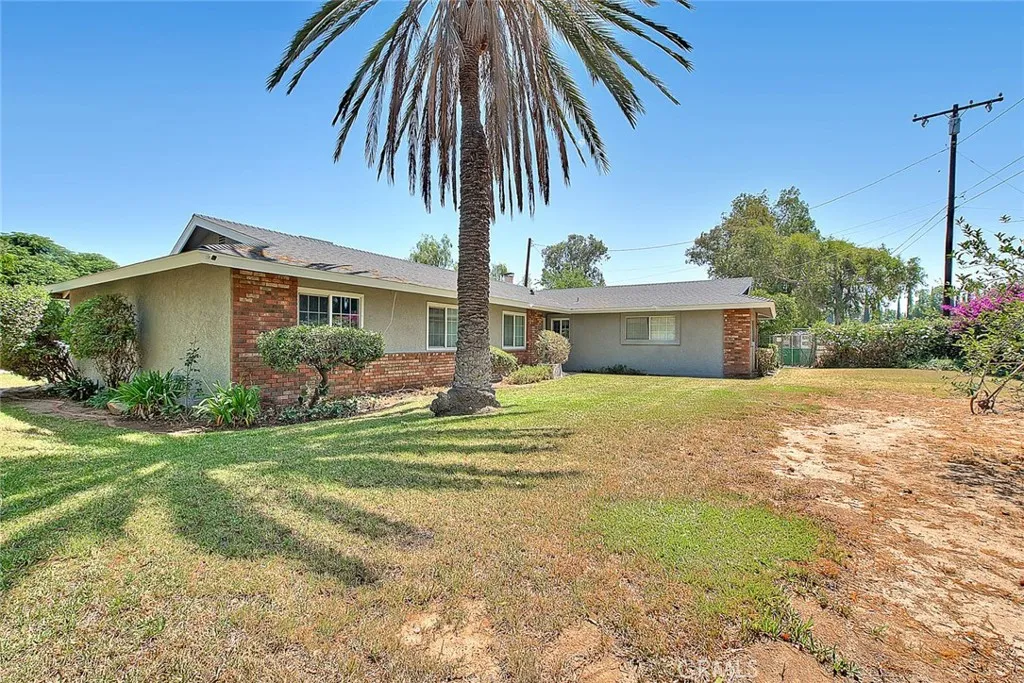 18460 Hibiscus Avenue, Riverside, California 92508 home-pic-2