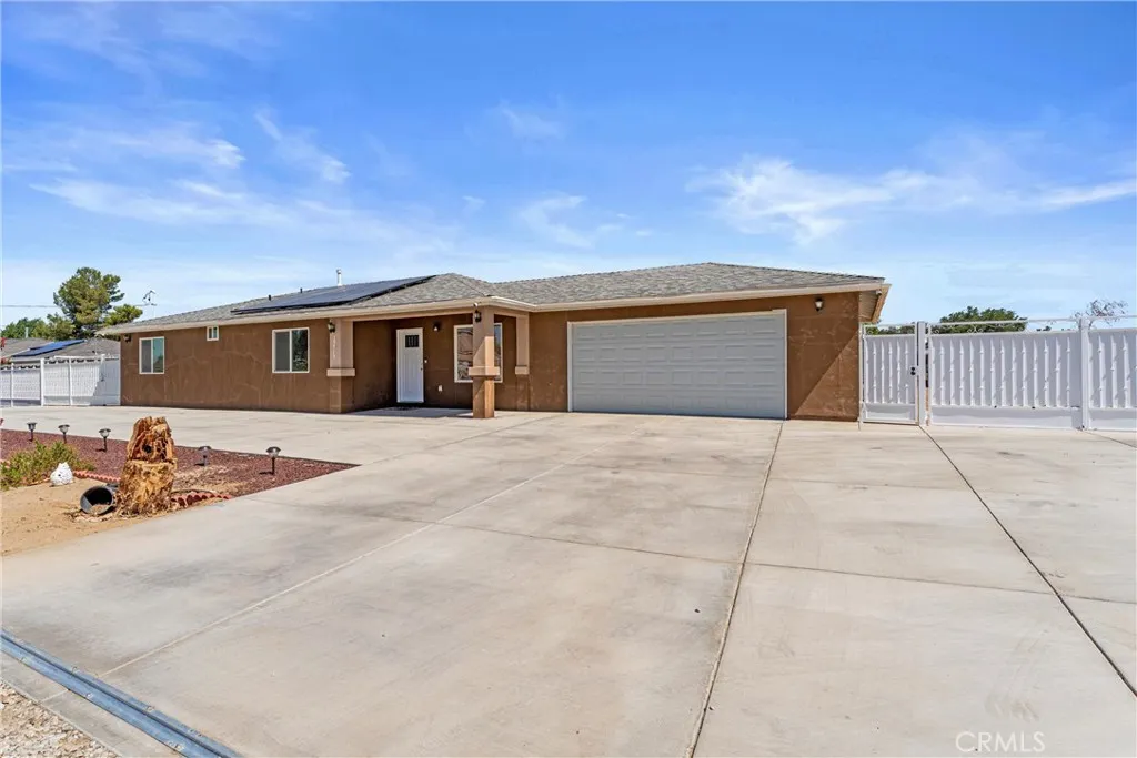 10719 E Avenue R4, Littlerock, California 93543, 3 Bedrooms Bedrooms, ,2 BathroomsBathrooms,Residential,For Sale,Avenue R4,SR25157321