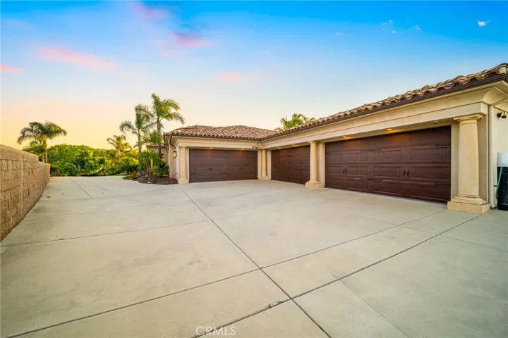 7 car garage