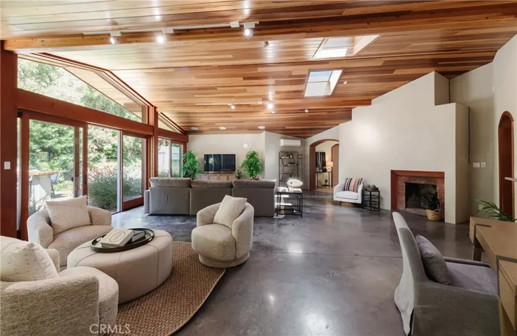 Huge family room with fire-resistant hempcrete walls