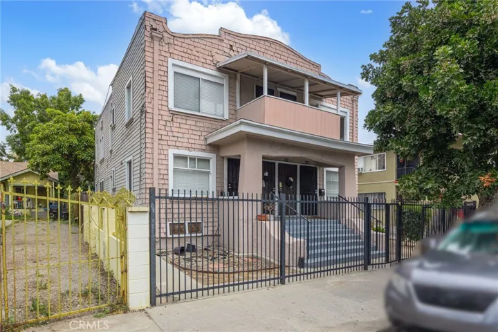 1631 W 11th Place, Los Angeles, California 90015