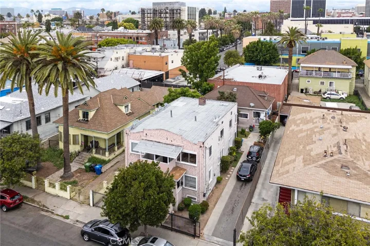 1631 W 11th Place, Los Angeles, California 90015