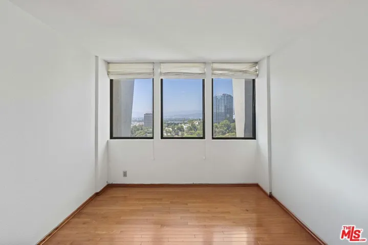 3740 Multiview Drive, Los Angeles, California 90068