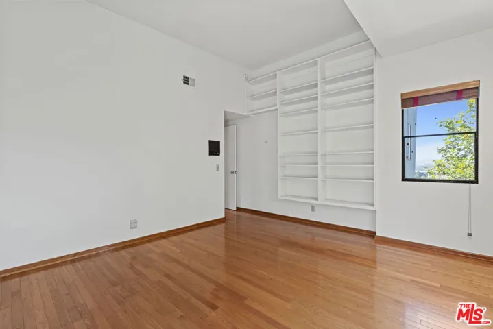 3740 Multiview Drive, Los Angeles, California 90068