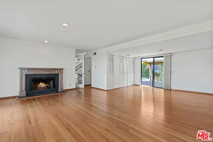 3740 Multiview Drive, Los Angeles, California 90068