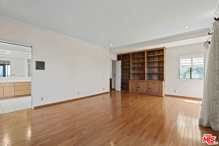 3740 Multiview Drive, Los Angeles, California 90068