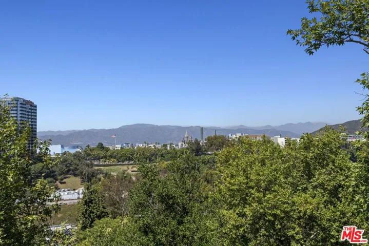 3740 Multiview Drive, Los Angeles, California 90068