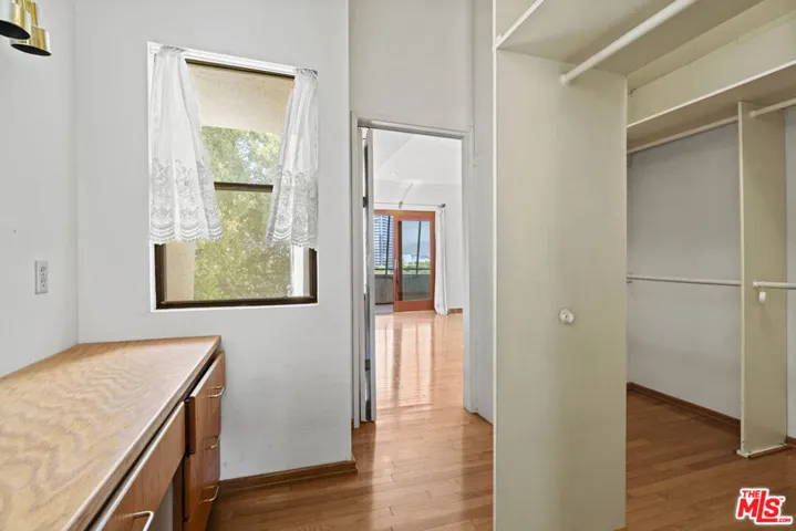 3740 Multiview Drive, Los Angeles, California 90068