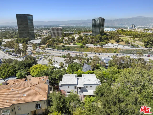 3740 Multiview Drive, Los Angeles, California 90068