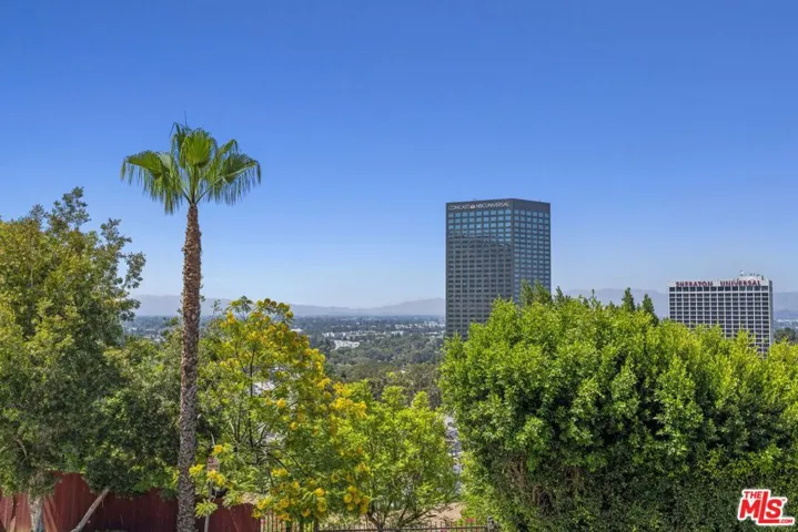3740 Multiview Drive, Los Angeles, California 90068