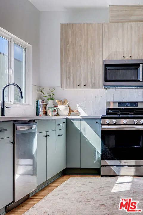 2813 12th Avenue, Los Angeles, California 90018 home-pic-15