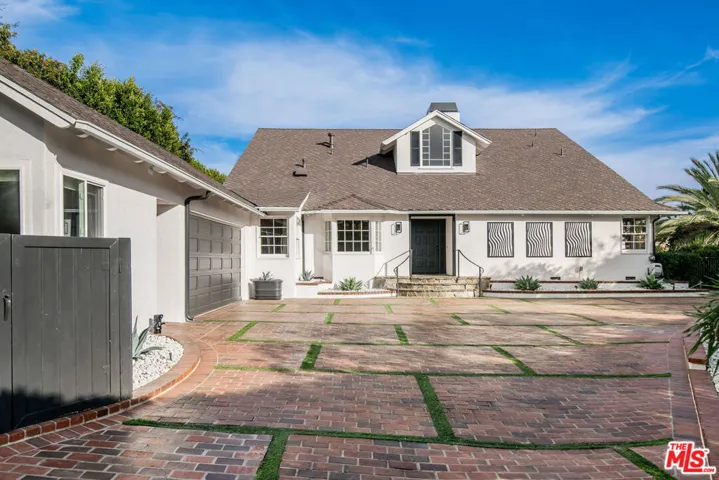 1110 Stradella Road, Los Angeles, California 90077