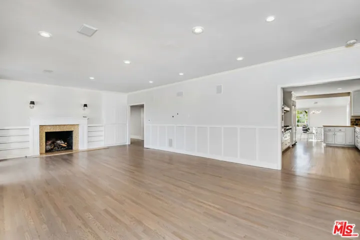 1110 Stradella Road, Los Angeles, California 90077