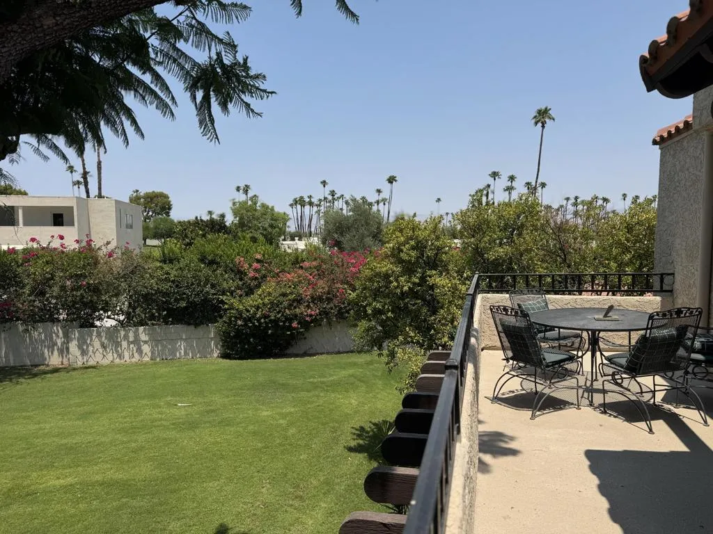 2345 Cherokee Way 109, Palm Springs, California 92264 home-pic-5
