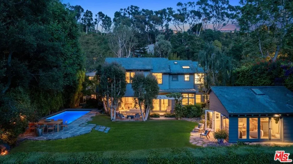 761 Latimer Road, Santa Monica, California 90402, 5 Bedrooms Bedrooms, ,6 BathroomsBathrooms,Residential,For Sale,Latimer,25563189