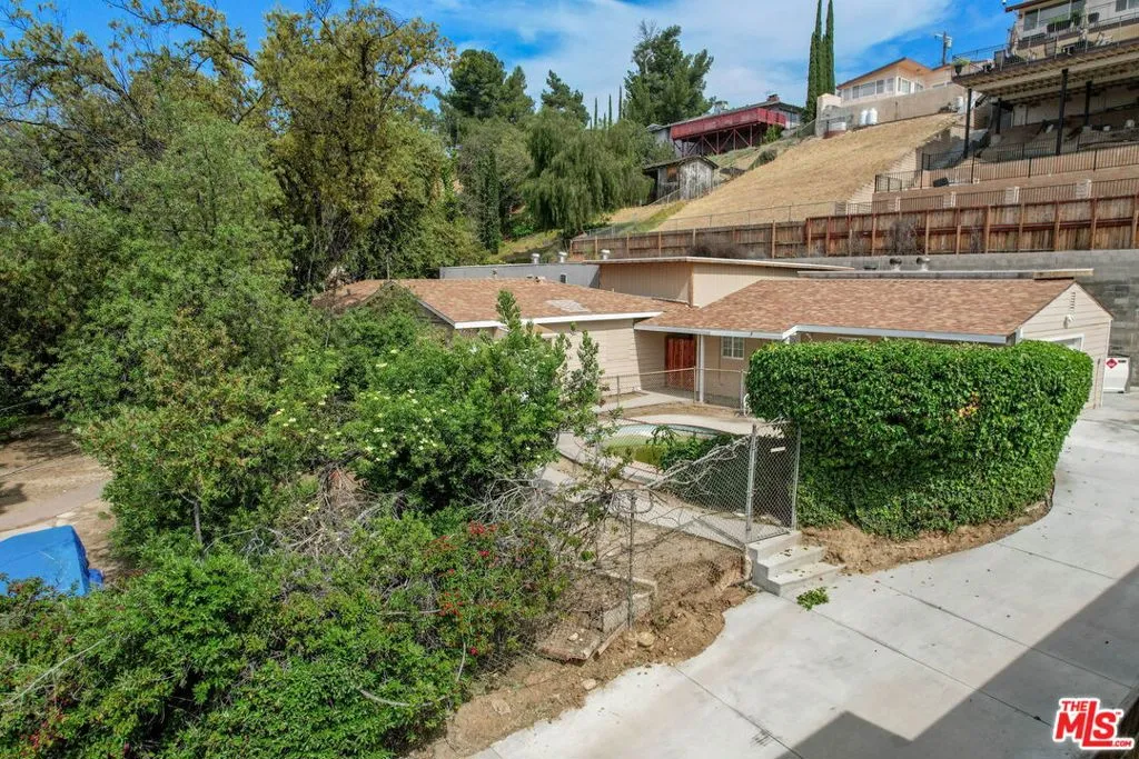 17823 Rinaldi Street, Granada Hills, California 91344 home-pic-3