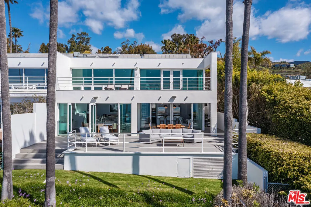 27420 Pacific Coast Highway, Malibu, California 90265, 4 Bedrooms Bedrooms, ,5 BathroomsBathrooms,Residential,For Sale,Pacific Coast,25560045