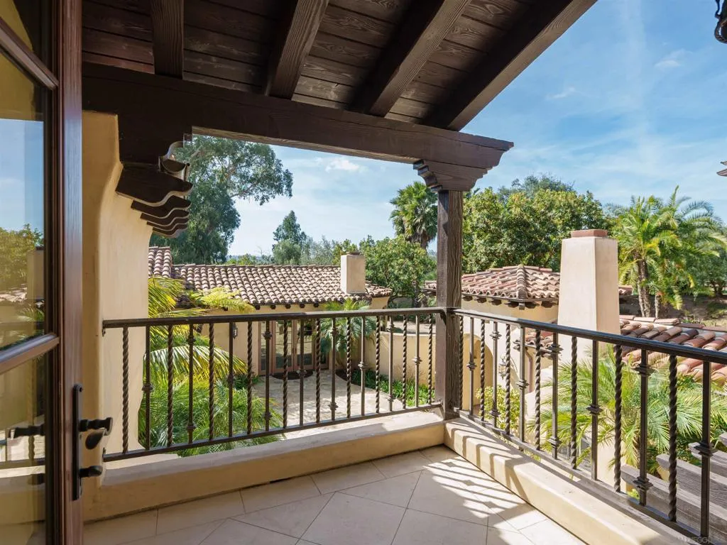 16409 Via De Santa Fe, Rancho Santa Fe, California 92067 home-pic-37