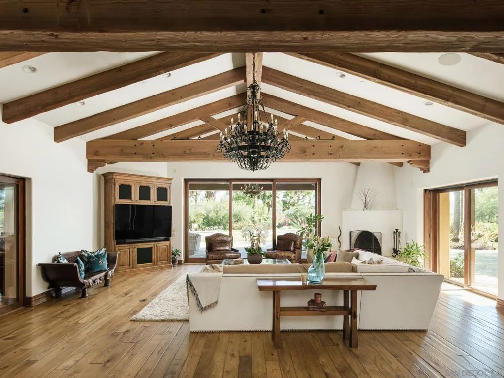 16409 Via De Santa Fe, Rancho Santa Fe, California 92067 home-pic-12