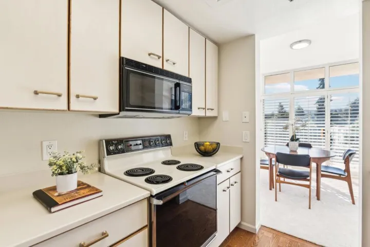 1 Baldwin Avenue 510, San Mateo, California 94401